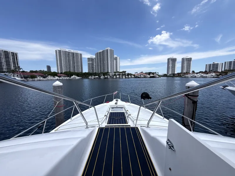 Slide: The Image of Sea Ray 450 Express Bridge 2001 - 6069042