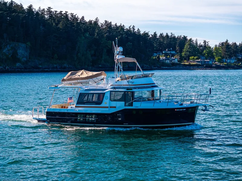 Slide: The Image of Ranger Tug R-41 CB 2020 - 6069223