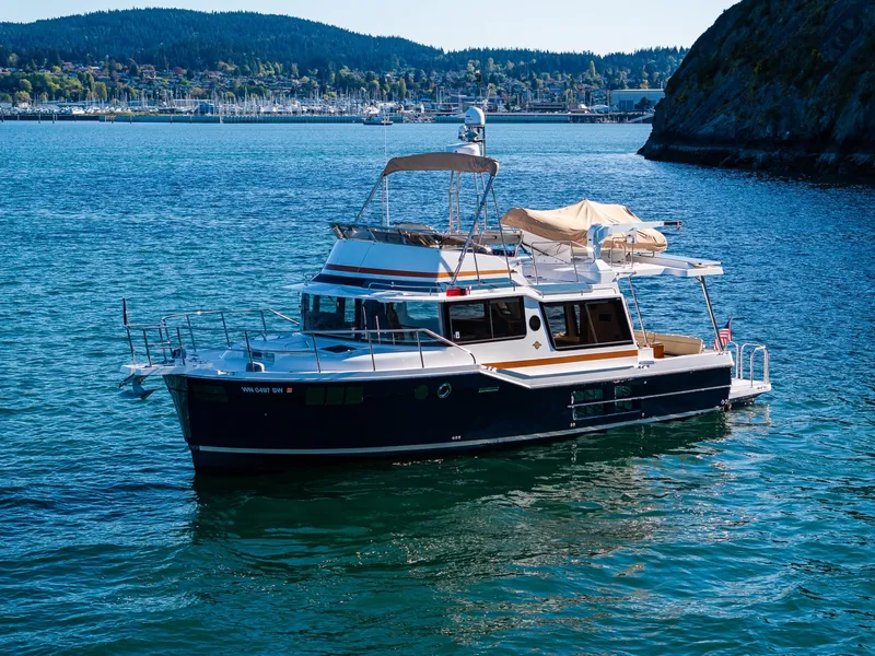Slide: The Image of Ranger Tug R-41 CB 2020 - 6069219