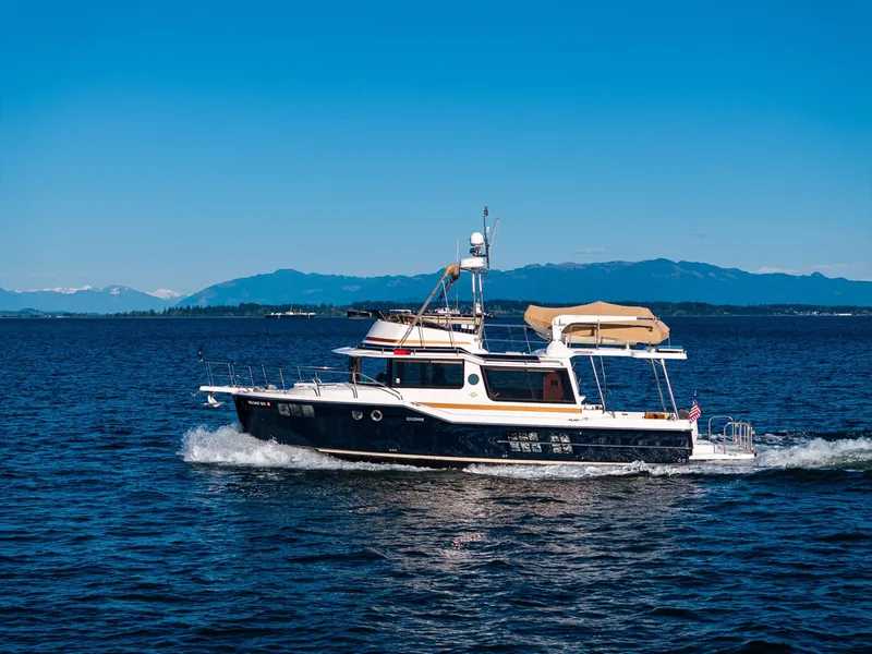 Slide: The Image of Ranger Tug R-41 CB 2020 - 6069239