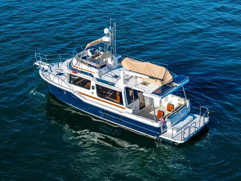Slide: The Image of Ranger Tug R-41 CB 2020 - 6069238