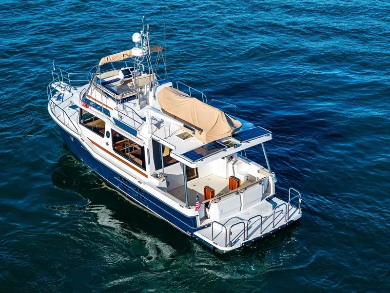 Slide: The Image of Ranger Tug R-41 CB 2020 - 6069237
