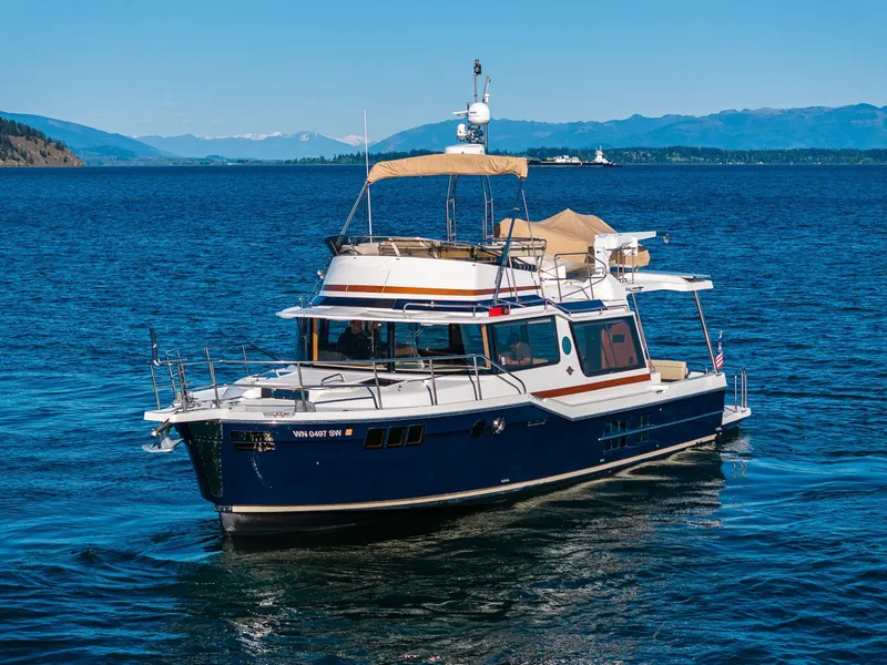 Slide: The Image of Ranger Tug R-41 CB 2020 - 6069234