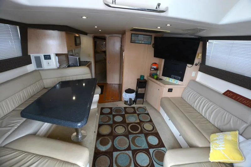 Slide: The Image of Carver Yachts 350 Mariner 2000 - 6069394