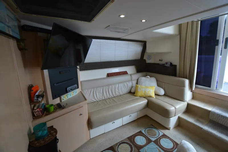 Slide: The Image of Carver Yachts 350 Mariner 2000 - 6069396