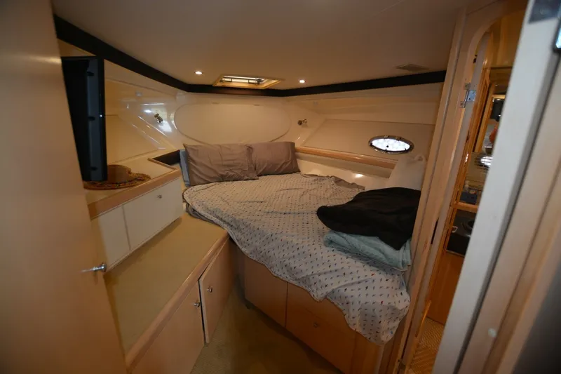 Slide: The Image of Carver Yachts 350 Mariner 2000 - 6069400