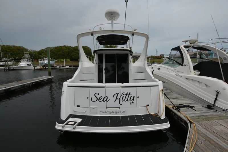 Slide: The Image of Carver Yachts 350 Mariner 2000 - 6069386