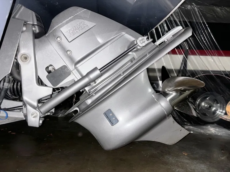 Slide: The Image of Regal 2100 Bowrider 2019 - 6069424