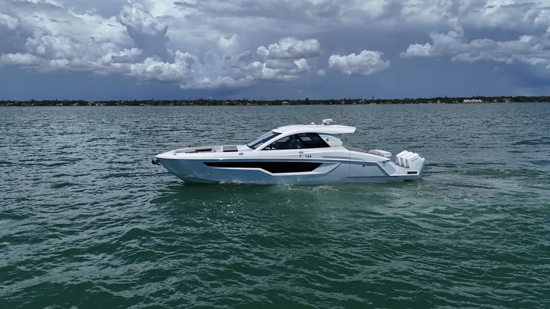 Slide: The Image of Cruisers 50GLS OB 2026 - 6205449