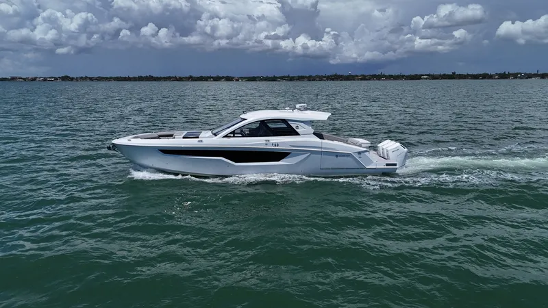 Slide: The Image of Cruisers 50GLS OB 2026 - 6205481