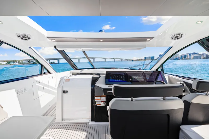 Slide: The Image of Cruisers 50GLS OB 2026 - 6754351