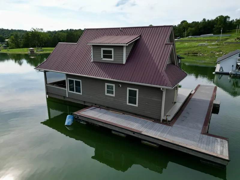 Slide: The Image of Custom Floating Cabin - Approx 1340sqft 2010 - 6070436