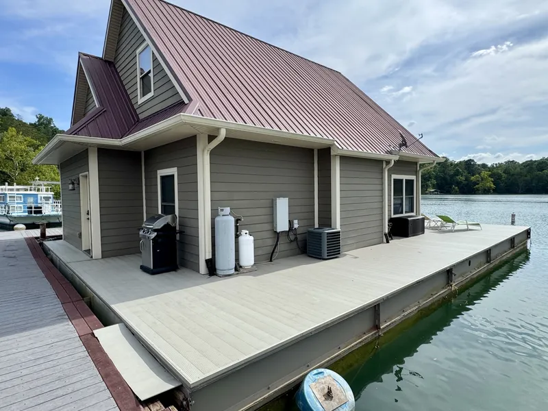 Slide: The Image of Custom Floating Cabin - Approx 1340sqft 2010 - 6070526