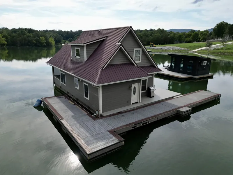 Slide: The Image of Custom Floating Cabin - Approx 1340sqft 2010 - 6070437