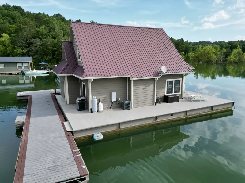 Slide: The Image of Custom Floating Cabin - Approx 1340sqft 2010 - 6070427