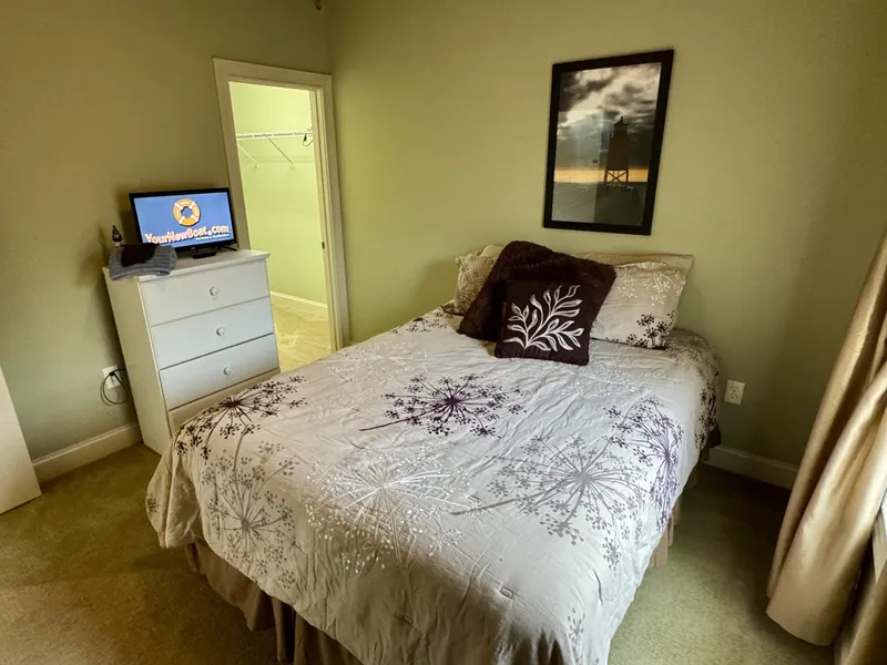Slide: The Image of Custom Floating Cabin - Approx 1340sqft 2010 - 6070458