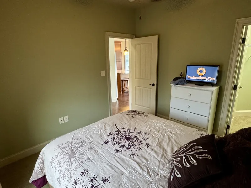 Slide: The Image of Custom Floating Cabin - Approx 1340sqft 2010 - 6070461