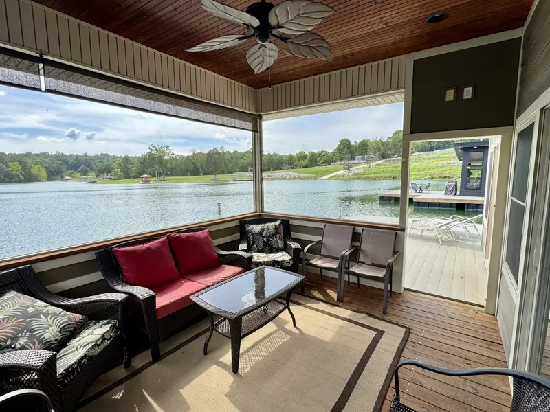 Slide: The Image of Custom Floating Cabin - Approx 1340sqft 2010 - 6070478