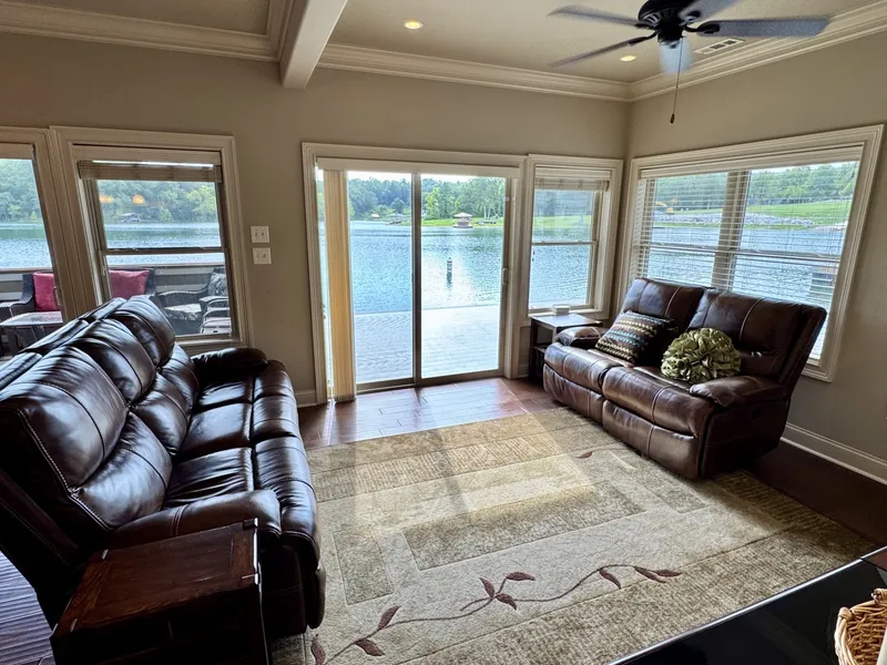 Slide: The Image of Custom Floating Cabin - Approx 1340sqft 2010 - 6070485