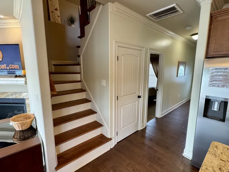 Slide: The Image of Custom Floating Cabin - Approx 1340sqft 2010 - 6070488