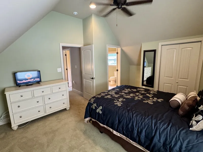 Slide: The Image of Custom Floating Cabin - Approx 1340sqft 2010 - 6070493