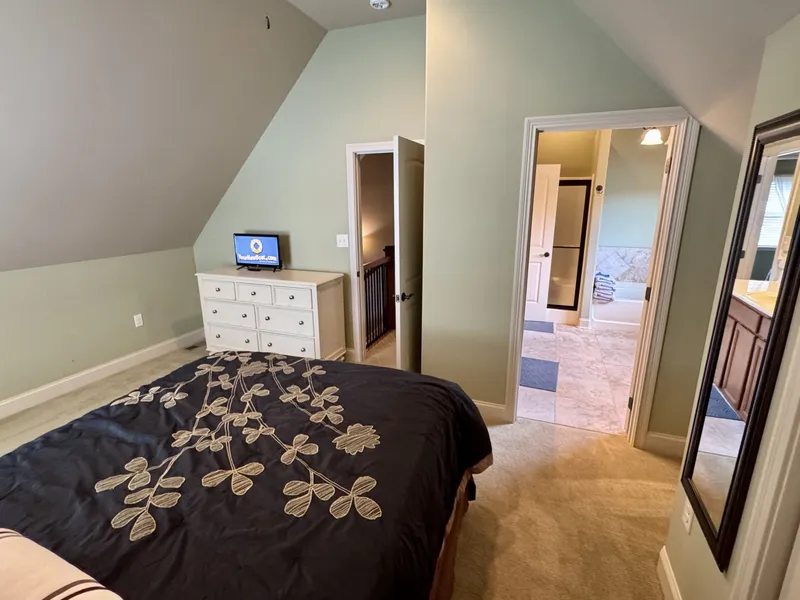 Slide: The Image of Custom Floating Cabin - Approx 1340sqft 2010 - 6070494