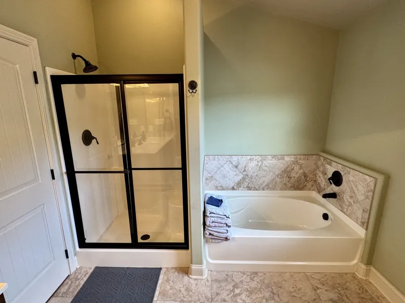 Slide: The Image of Custom Floating Cabin - Approx 1340sqft 2010 - 6070498