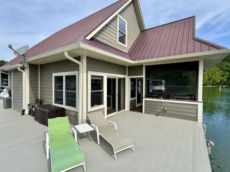Slide: The Image of Custom Floating Cabin - Approx 1340sqft 2010 - 6070515