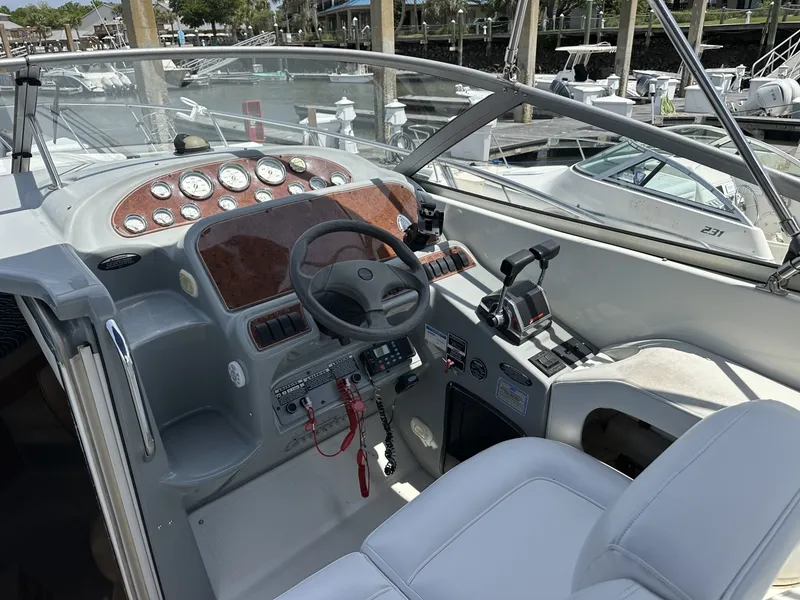 Slide: The Image of Bayliner 305 2006 - 6070395