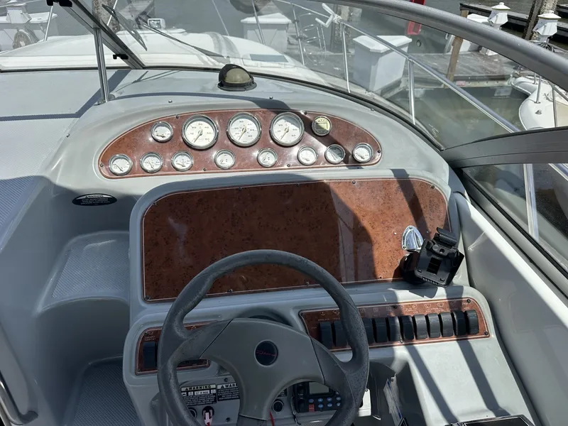 Slide: The Image of Bayliner 305 2006 - 6070396