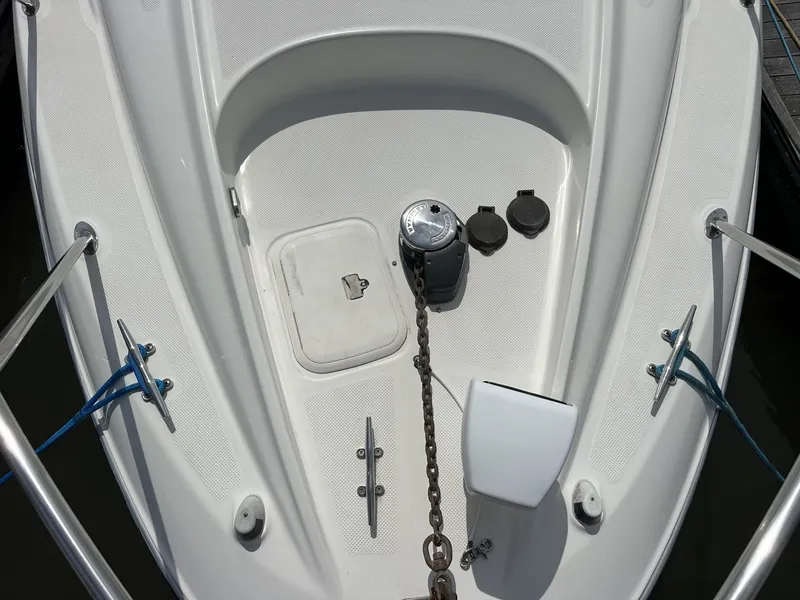 Slide: The Image of Bayliner 305 2006 - 6070401