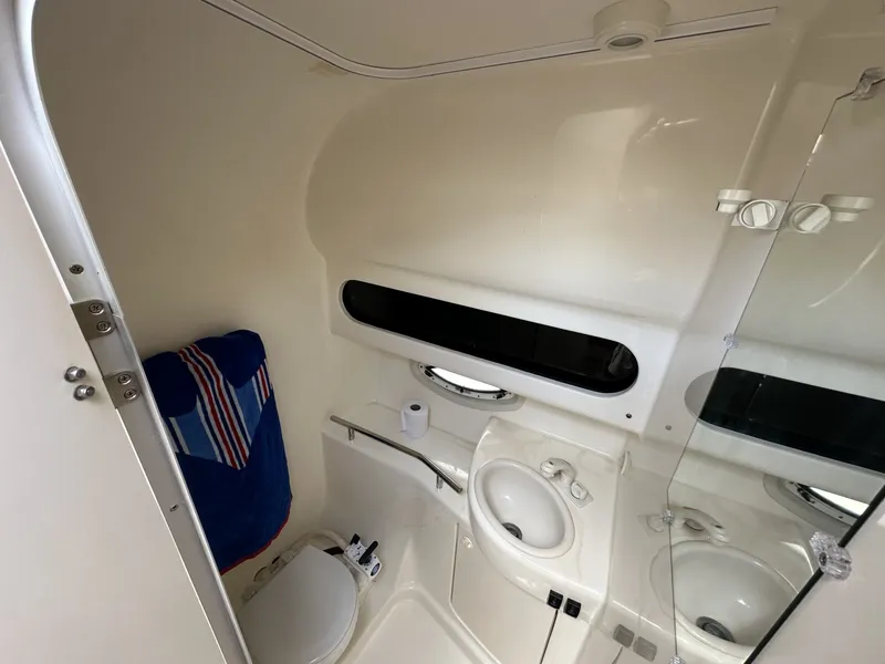Slide: The Image of Bayliner 305 2006 - 6070407