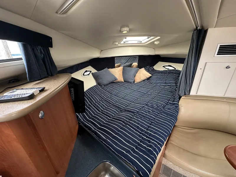 Slide: The Image of Bayliner 305 2006 - 6070412