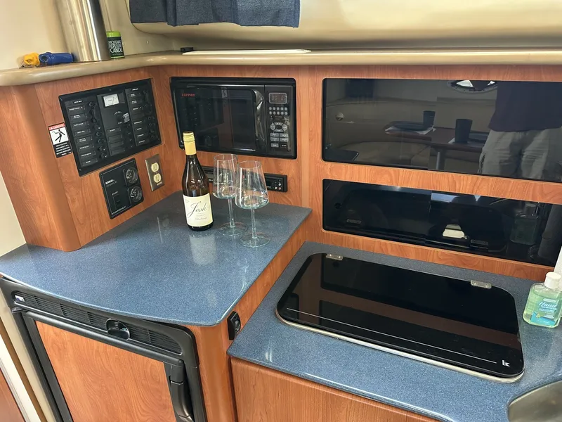 Slide: The Image of Bayliner 305 2006 - 6070417