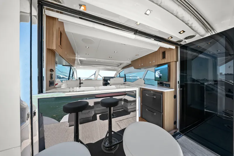 Slide: The Image of Cruisers 50 Cantius 2025 - 6182137