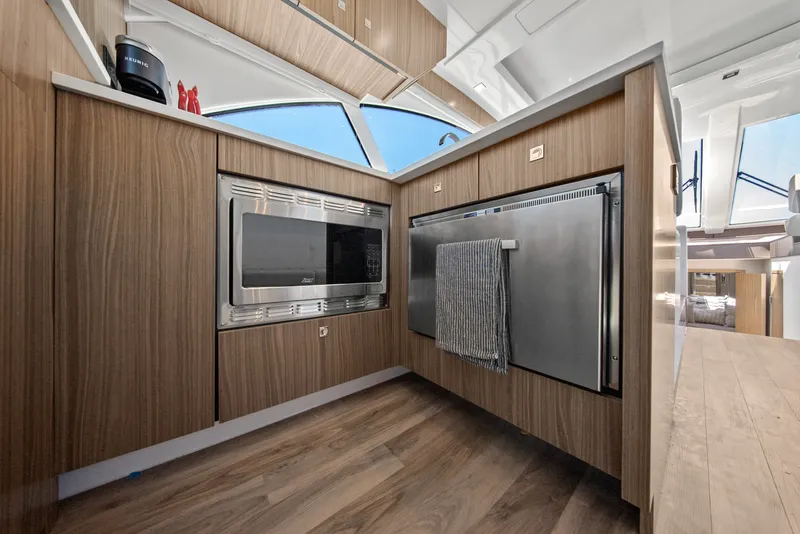 Slide: The Image of Cruisers 50 Cantius 2025 - 6182144