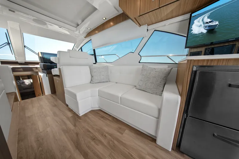 Slide: The Image of Cruisers 50 Cantius 2025 - 6182150
