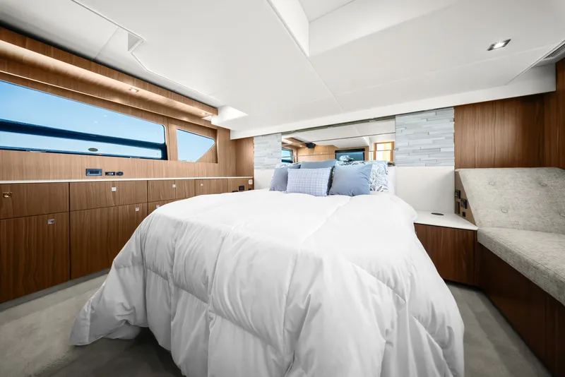 Slide: The Image of Cruisers 50 Cantius 2025 - 6182184