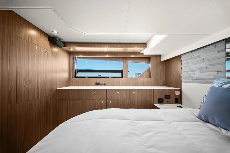 Slide: The Image of Cruisers 50 Cantius 2025 - 6182185