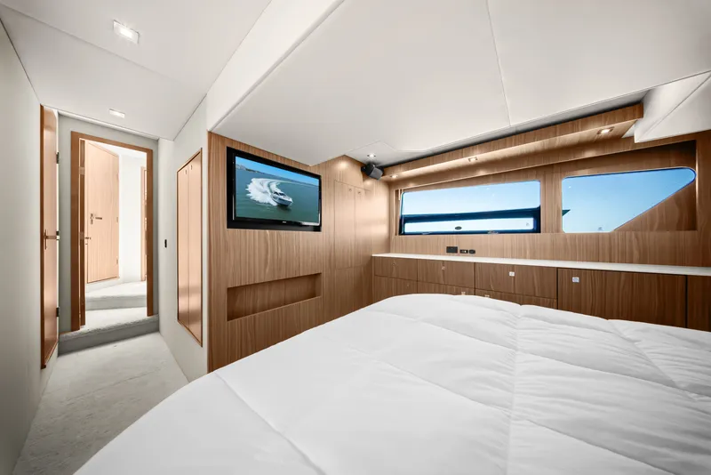 Slide: The Image of Cruisers 50 Cantius 2025 - 6182187
