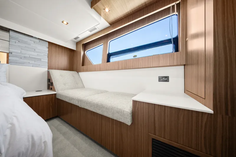 Slide: The Image of Cruisers 50 Cantius 2025 - 6182188