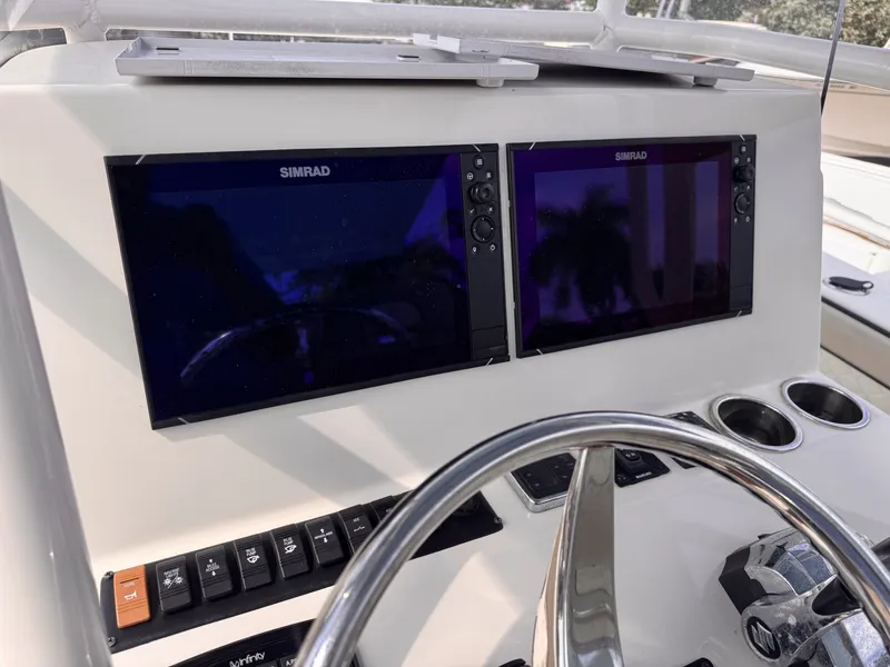 Slide: The Image of Sea Chaser 27 2022 - 6070665