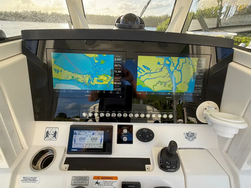 Slide: The Image of Regulator Marine 31 2020 - 6070716