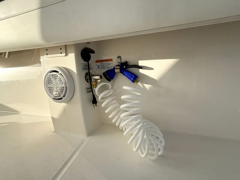 Slide: The Image of Regulator Marine 31 2020 - 6070742
