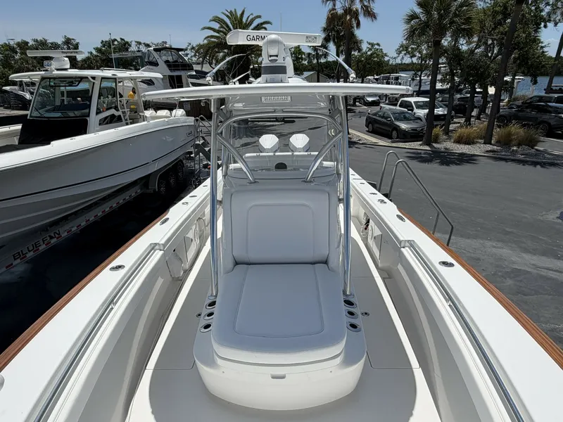 Slide: The Image of Valhalla Boatworks V33 2023 - 6070774