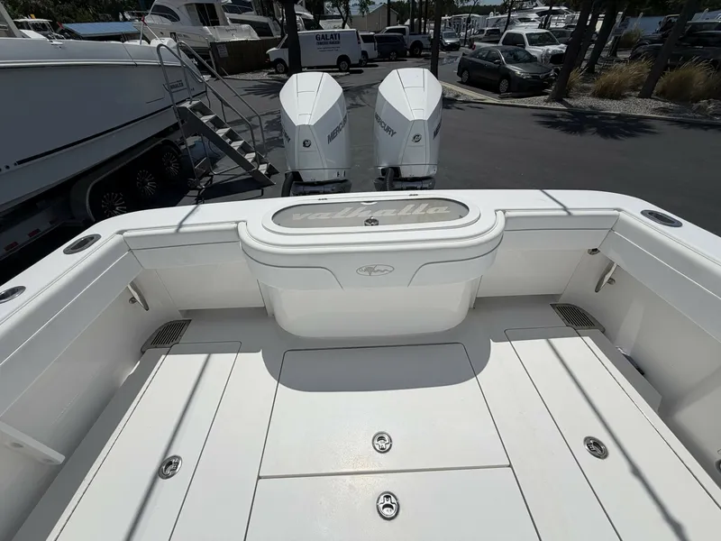 Slide: The Image of Valhalla Boatworks V33 2023 - 6070762