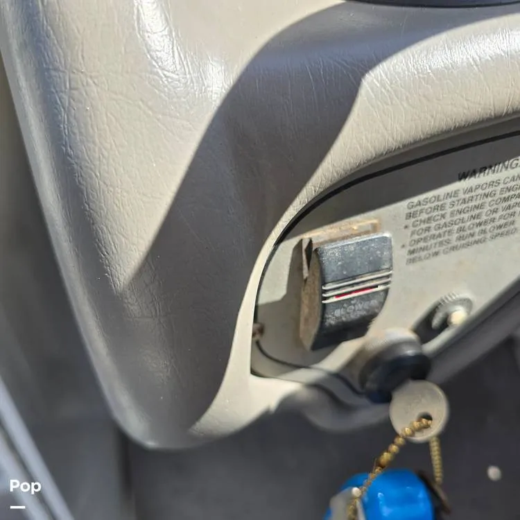 Slide: The Image of Crownline Boats 210 1999 - 14897840