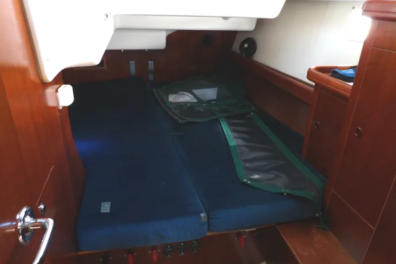 Slide: The Image of Beneteau 473 2002 - 6070893
