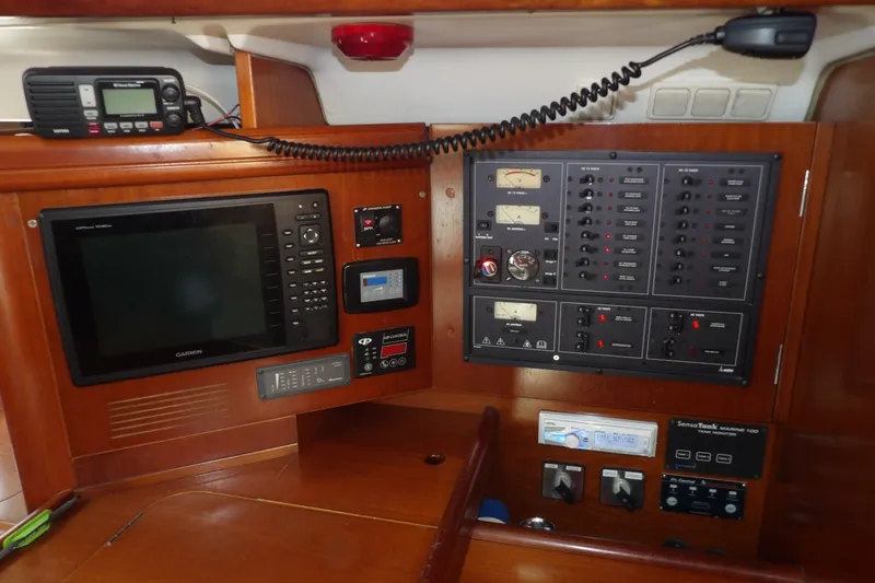 Slide: The Image of Beneteau 473 2002 - 6070902
