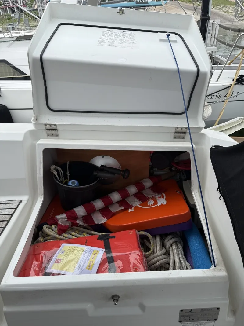 Slide: The Image of Beneteau Oceanis 2016 - 6072012